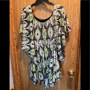 Green and black pattern empire waist top